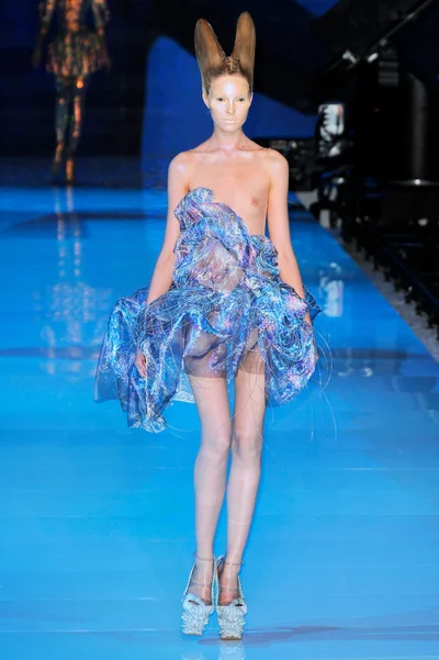 Look 44